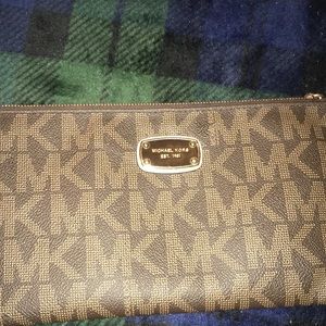 Michael Kors phone wallet